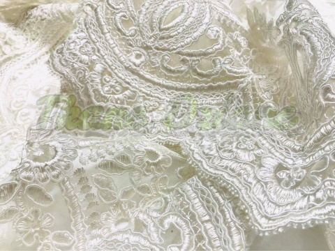 KORONKA GIPIURA ŚMIETANKOWA NA TIULU - TAŚMA